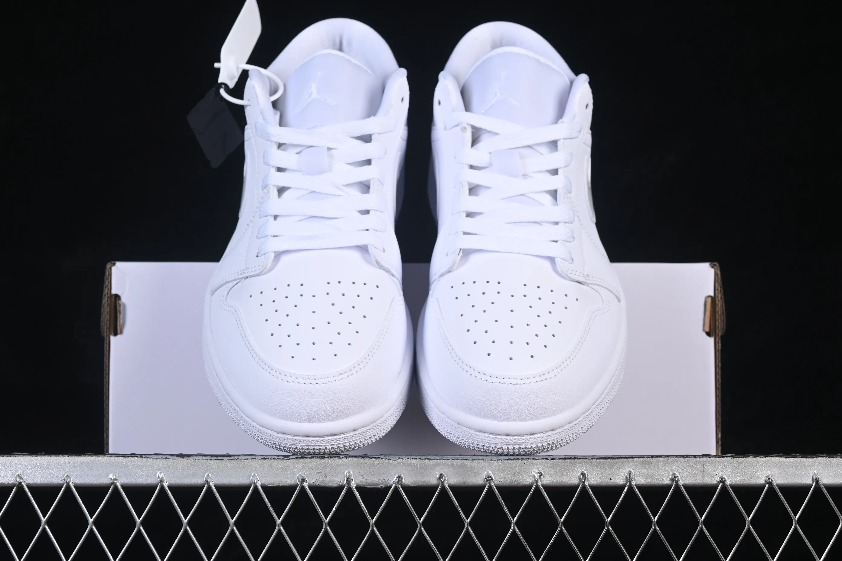 All categories Air Jordan Jordan series basketball shoes Air Jordan 1 Low Air Jordan 1 Low AJ1 Joe 1 new pure white low-top casual sneakers DV0990-111